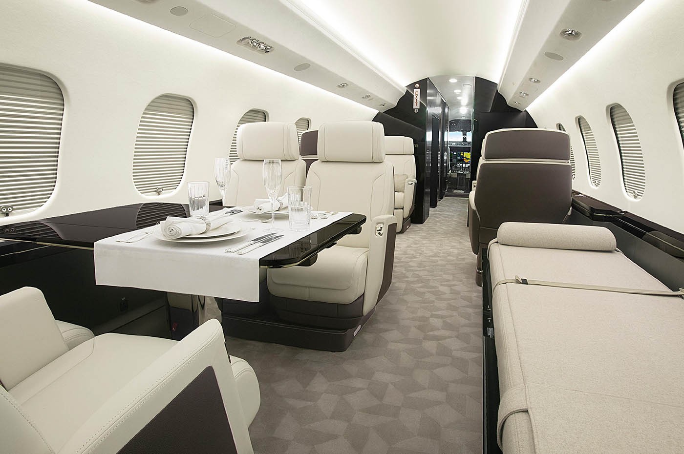 Global 6500 S/N 60012 Cabin 2