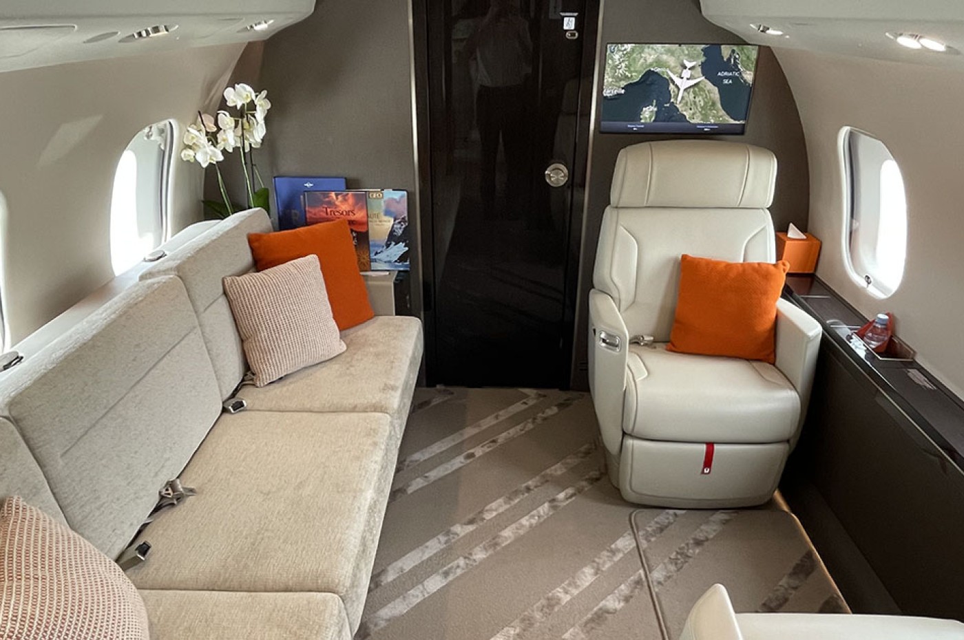 Global 6500 S/N 60003 Cabin 1